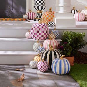 Bubblegum Pink Stripe Medium Pumpkin
