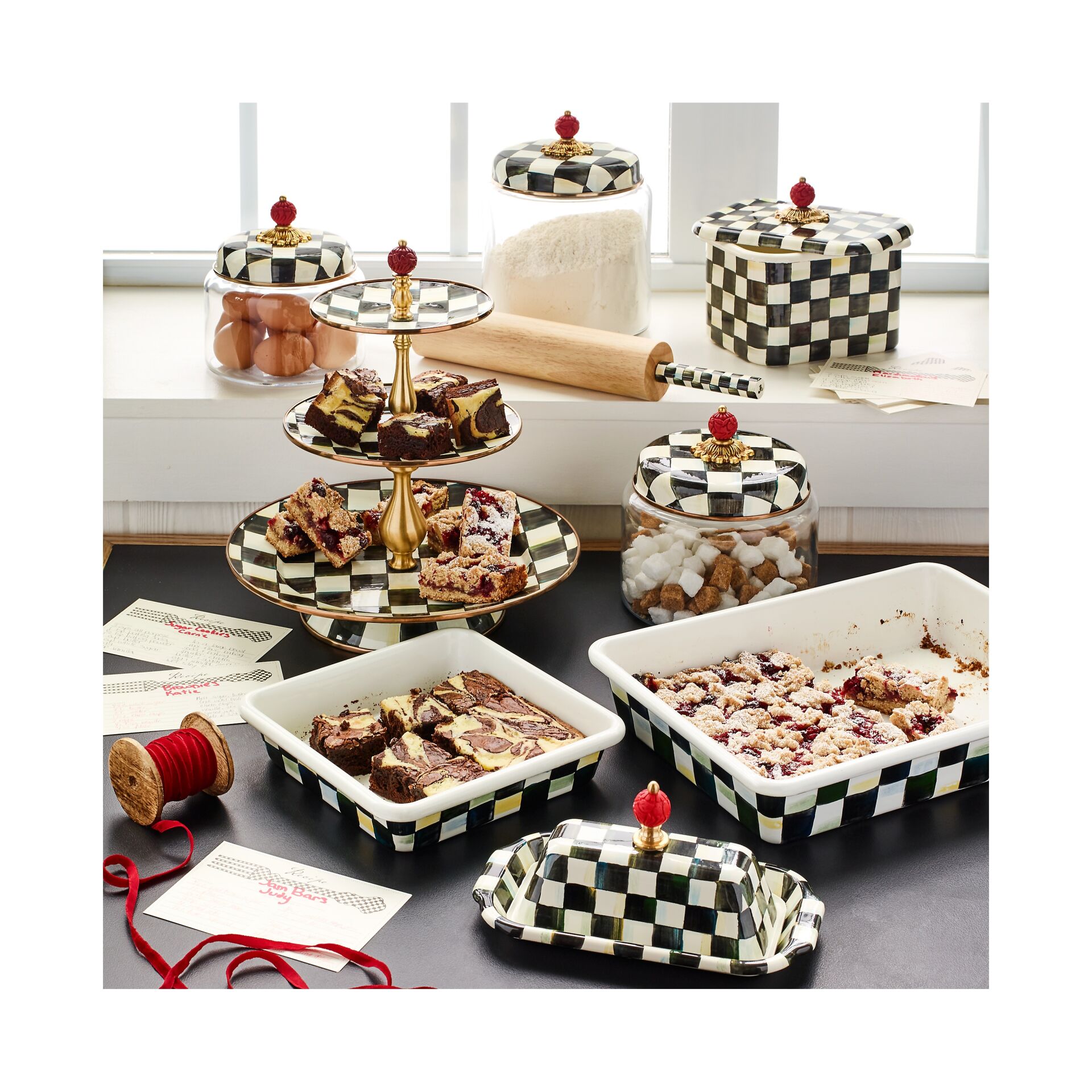 Courtly Check Three Tier Sweet Stand, Lüks Servis StandıMacKenzie