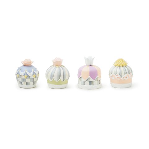 Cameo Petit Fours, Set of 4