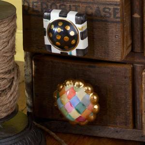 Petit Four Square Knob - Courtly Check