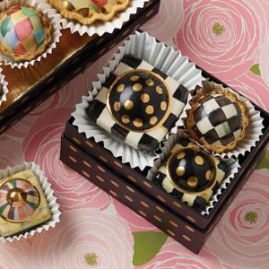 Petit Four Square Knob - Courtly Check