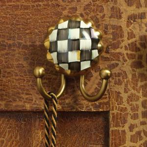 Courtly Check Hook