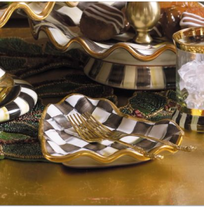 Courtly Check Fluted Heart Plate