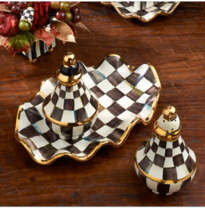 Courtly Check Small Fluted Oval Platter