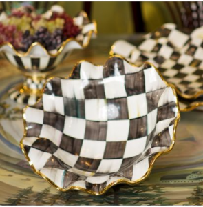 Courtly Check Medium Fluted Serving Bowl