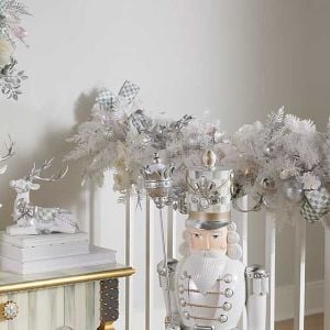 Crystal Palace Illuminated White Garland