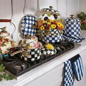 Royal Check Enamel 7 Qt. Stockpot
