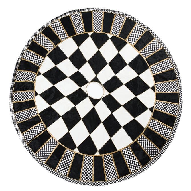 Courtly Noel Tree Skirt