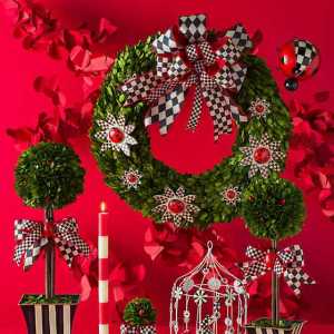 Ladybug Boxwood Wreath
