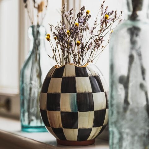 Courtly Check Egg Vase