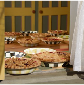 Courtly Check Pie Plate