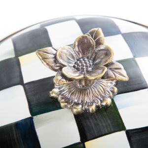 Courtly Check Enamel 7 Qt. Stockpot