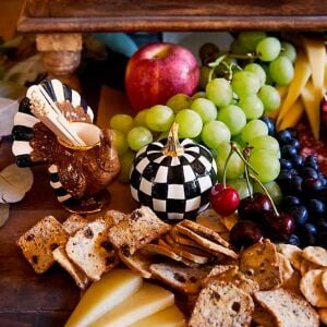 Woodland Hostess Set