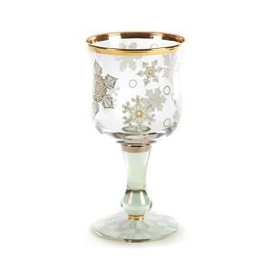 Snowfall Wine Glass