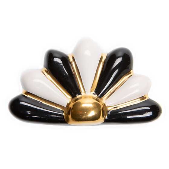 Peacock Knob - Black & White