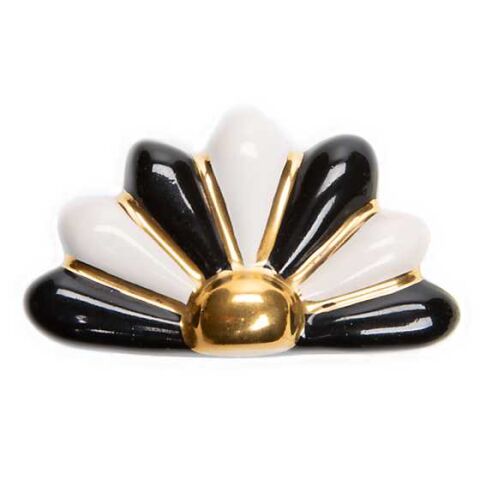 Peacock Knob - Black & White