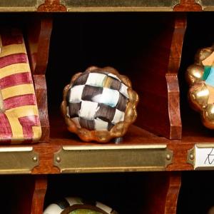 Petit Four Round Knob - Courtly Check