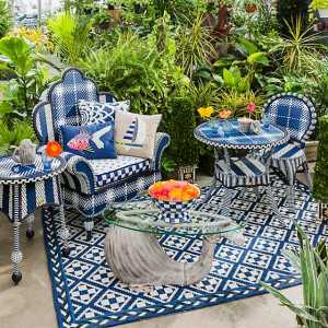 Geo Flower Outdoor Accent Pillow - Navy